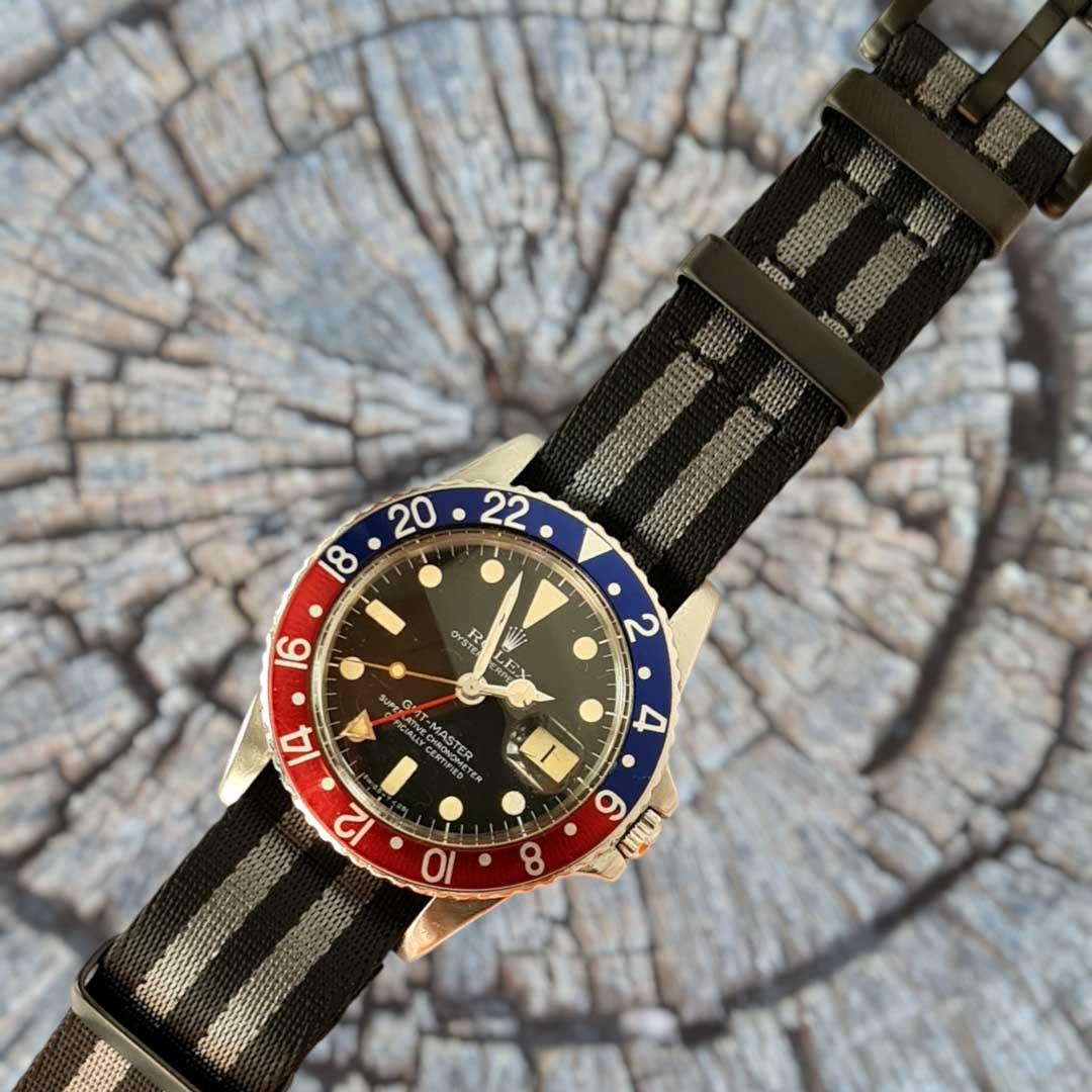 NATO Strap - textiles Uhrenarmband mit einer Uhr Rolex