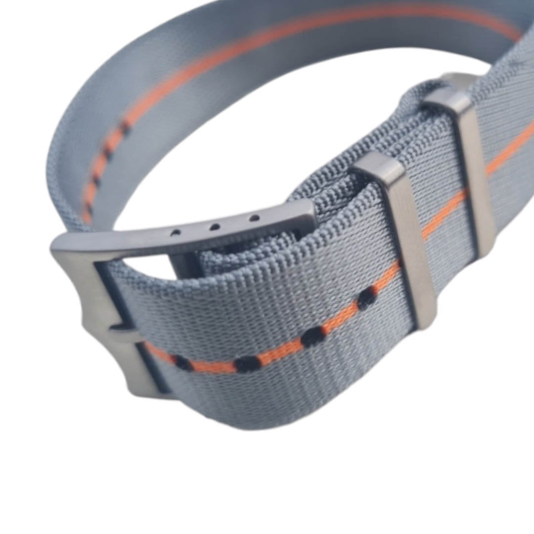 textiles Uhrenarmband mit mattierter Edelstahlschliesse