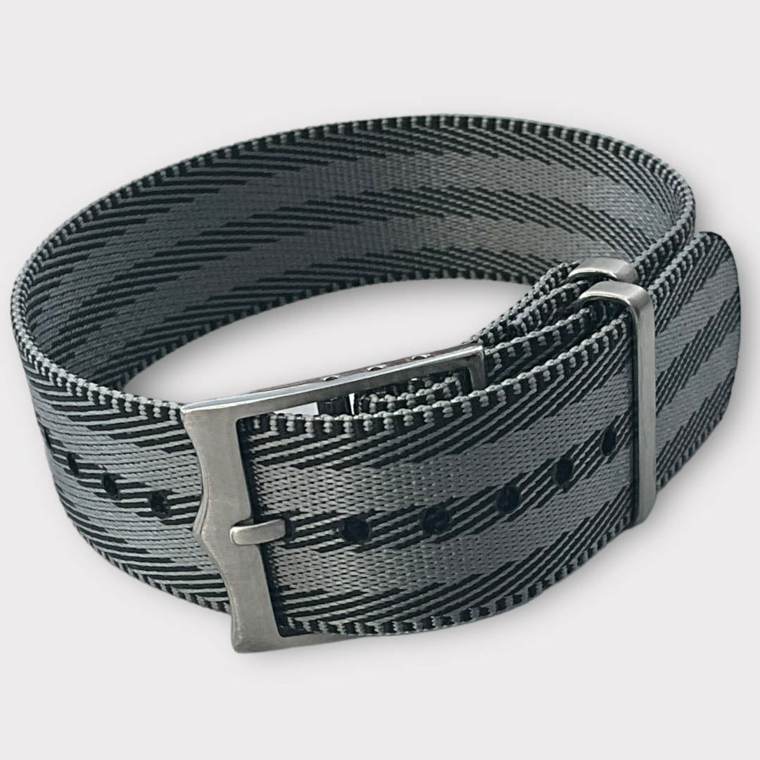 textiles Uhrenarmband mit mattierter Edelstahlschliesse