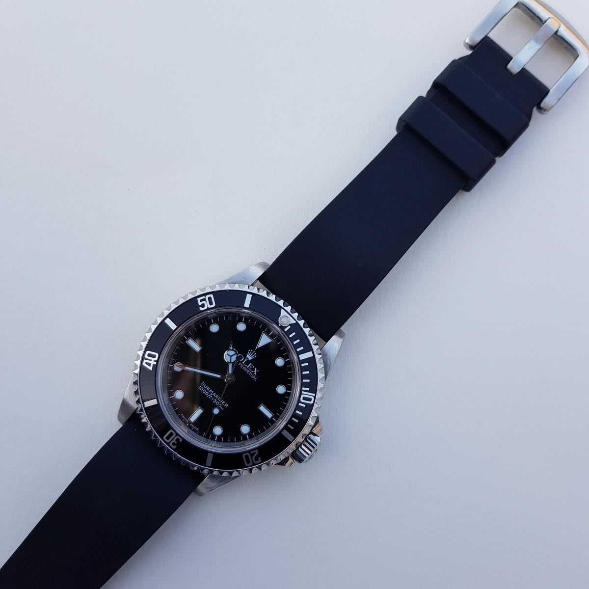 Rubber kautschuk FKM Uhrenarmband mit mattierter Edelstahlschliesse