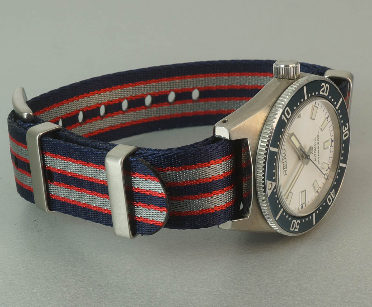 NATO Strap - textiles Uhrenarmband mit einer Uhr